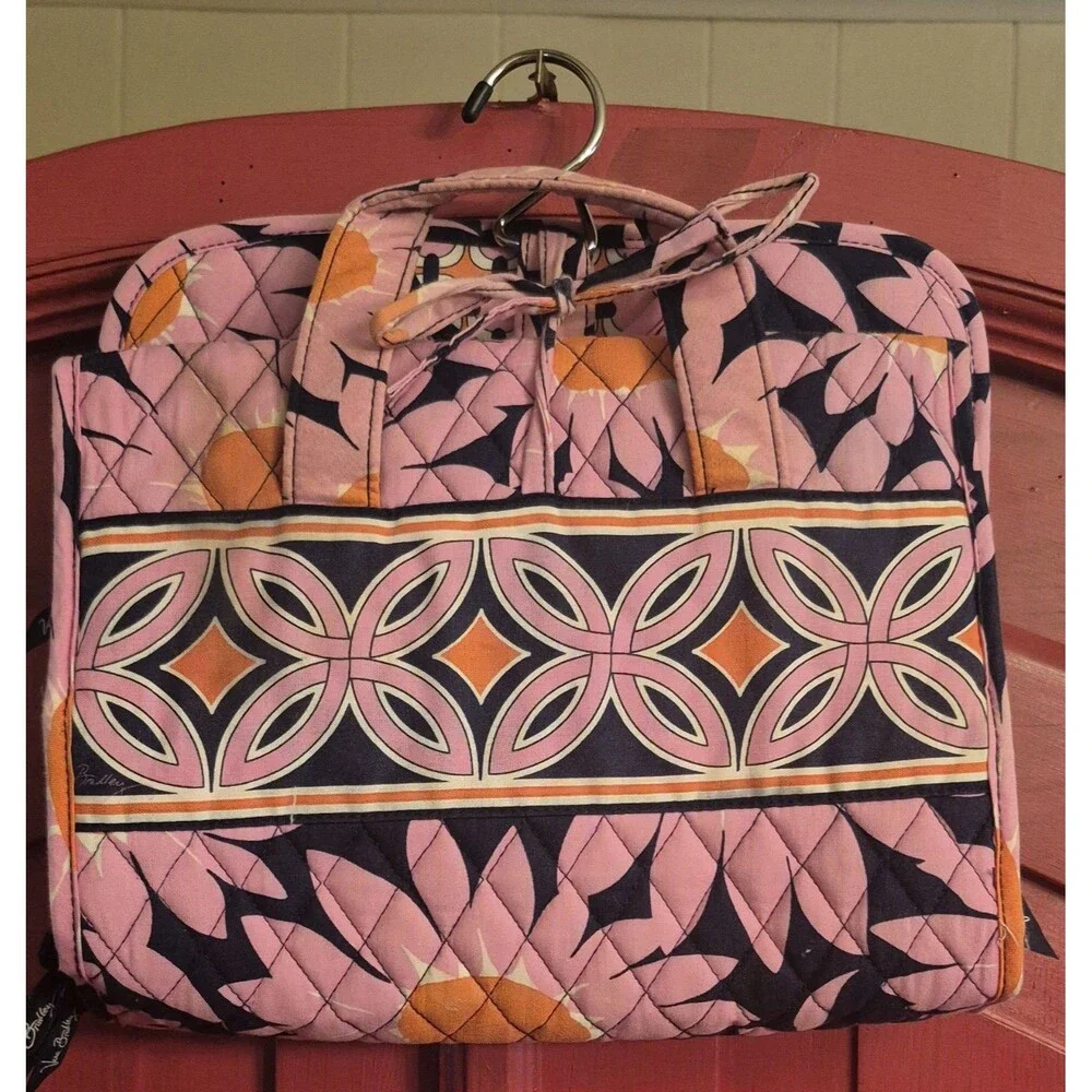 Vera Bradley LOVES ME Hanging Organizer Travel Cosmetic make up  Retired Bag EUC
